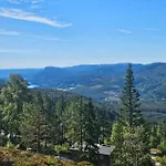 Feriehus 5 Bedroom Stunning In Eggedal