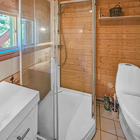 5 Bedroom Stunning In Casa de Férias Eggedal